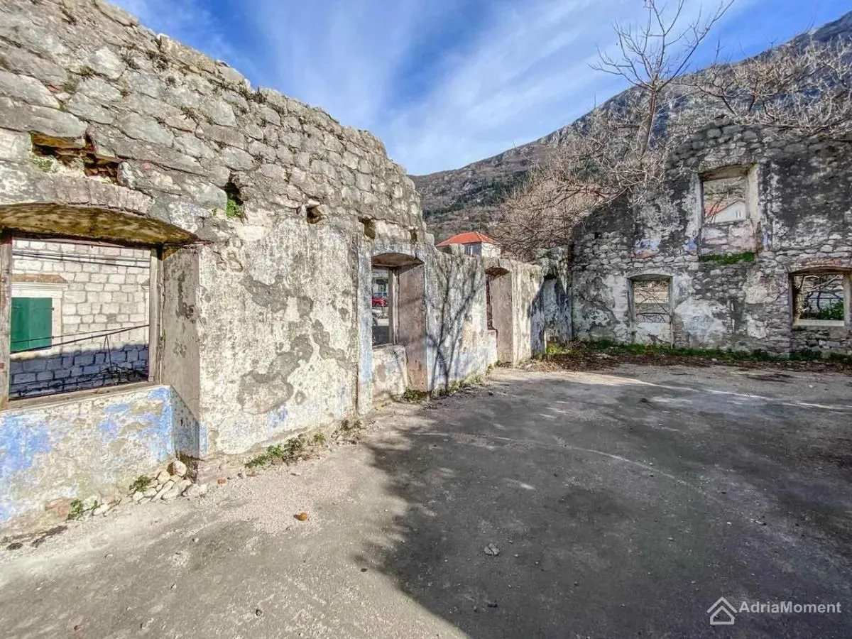 Sale, house, 270m², Risan, Kotor