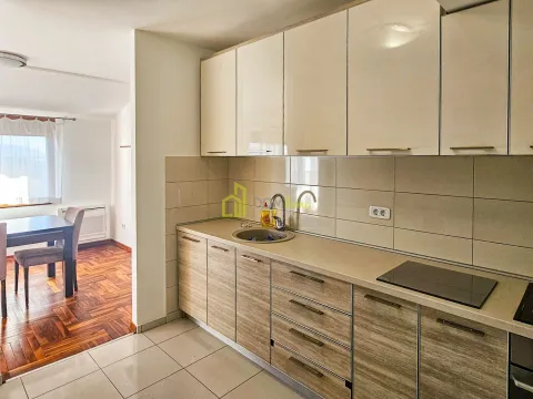 Sale, five bedroom apartment, 175m², Gorica C, Podgorica - image 7