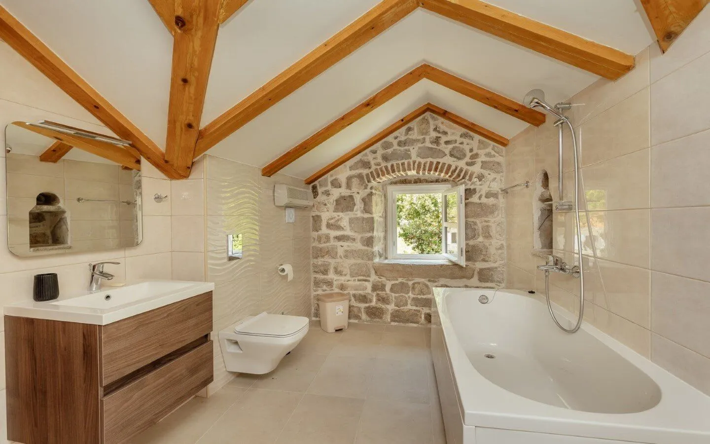 Sale, house, 800m², Prčanj, Kotor