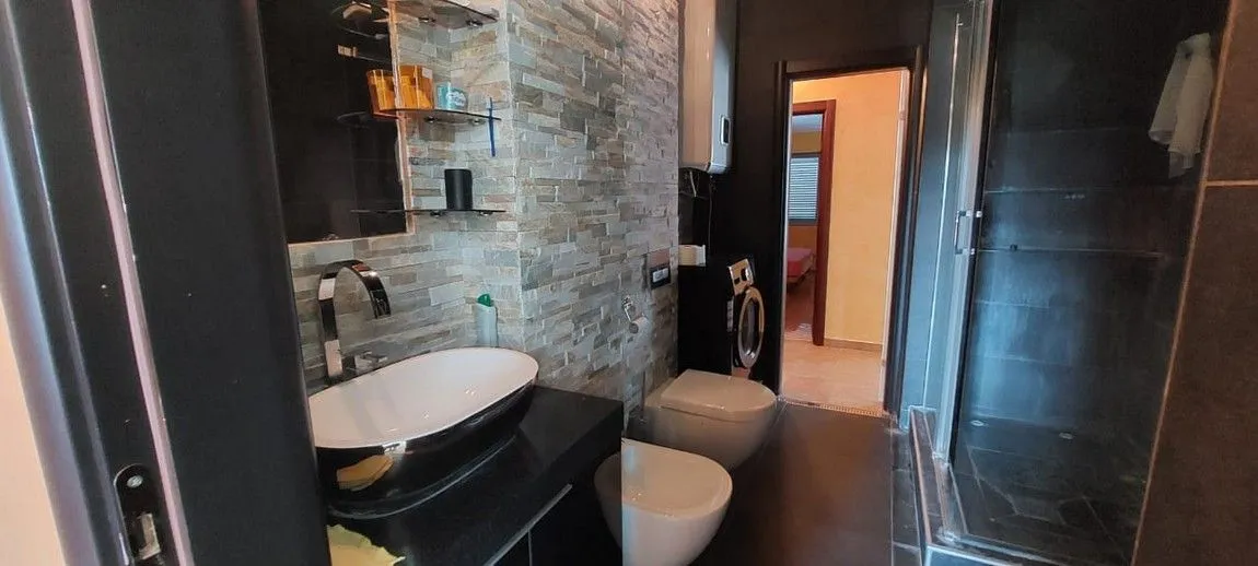 Prodaja, dvosoban stan, 128m², Kotor, Crna Gora