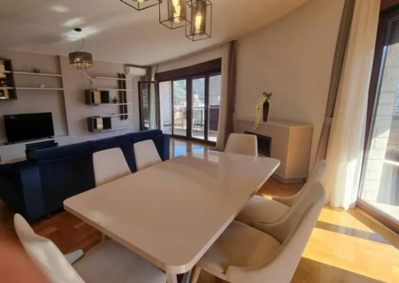 Sale, two bedroom apartment, 130m², Bečići, Budva