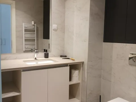 Izdavanje, četvorosoban stan, 120m², Beograd Na Vodi, Beograd - image 6