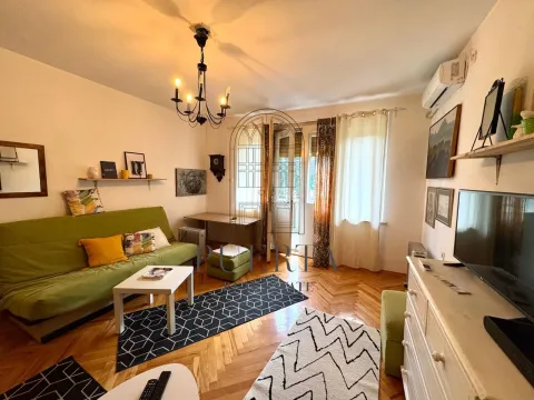 Izdavanje, jednosoban stan, 76m², Centar, Podgorica - image 3