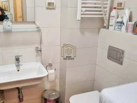 Izdavanje, jednosoban stan, 45m², City Kvart, Podgorica - image 2