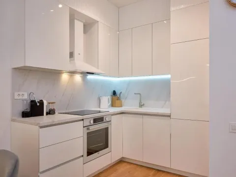 Rent, one bedroom apartment, 51m², Bečići, Budva - image 5