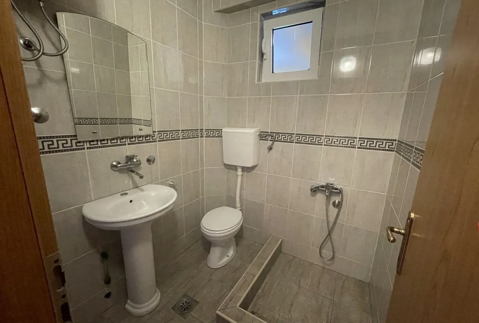 Prodaja, ugostiteljski objekat, 621m², Buljarica, Budva