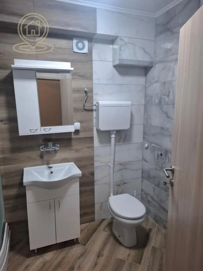 Izdavanje, trosoban stan, 75m², Vrežina, Niš