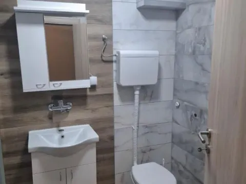 Izdavanje, trosoban stan, 75m², Vrežina, Niš - image 11