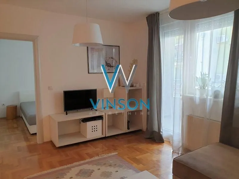 Izdavanje, jednosoban stan, 44m², Centar, Novi Sad