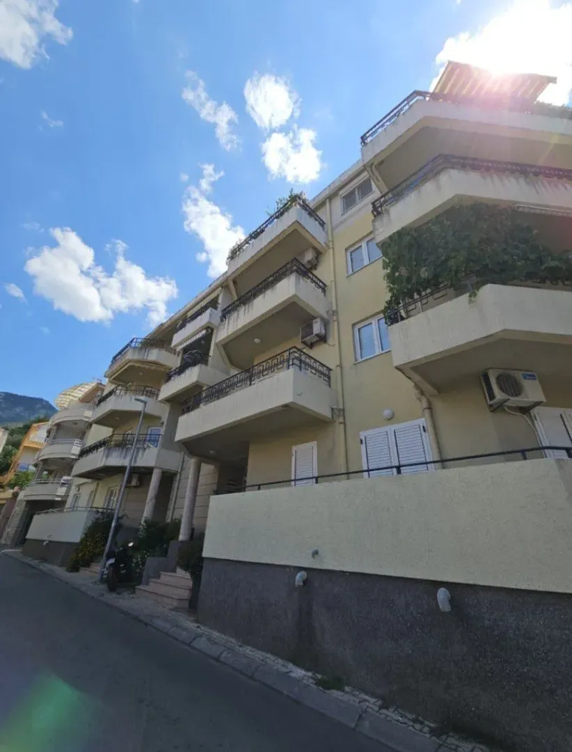 Sale, one bedroom apartment, 39m², Rafailovići, Budva