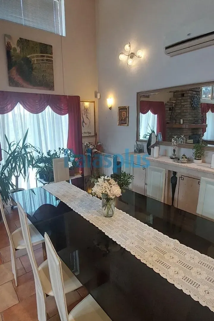 Prodaja, kuća, 337m², Stara Lipovica, Barajevo