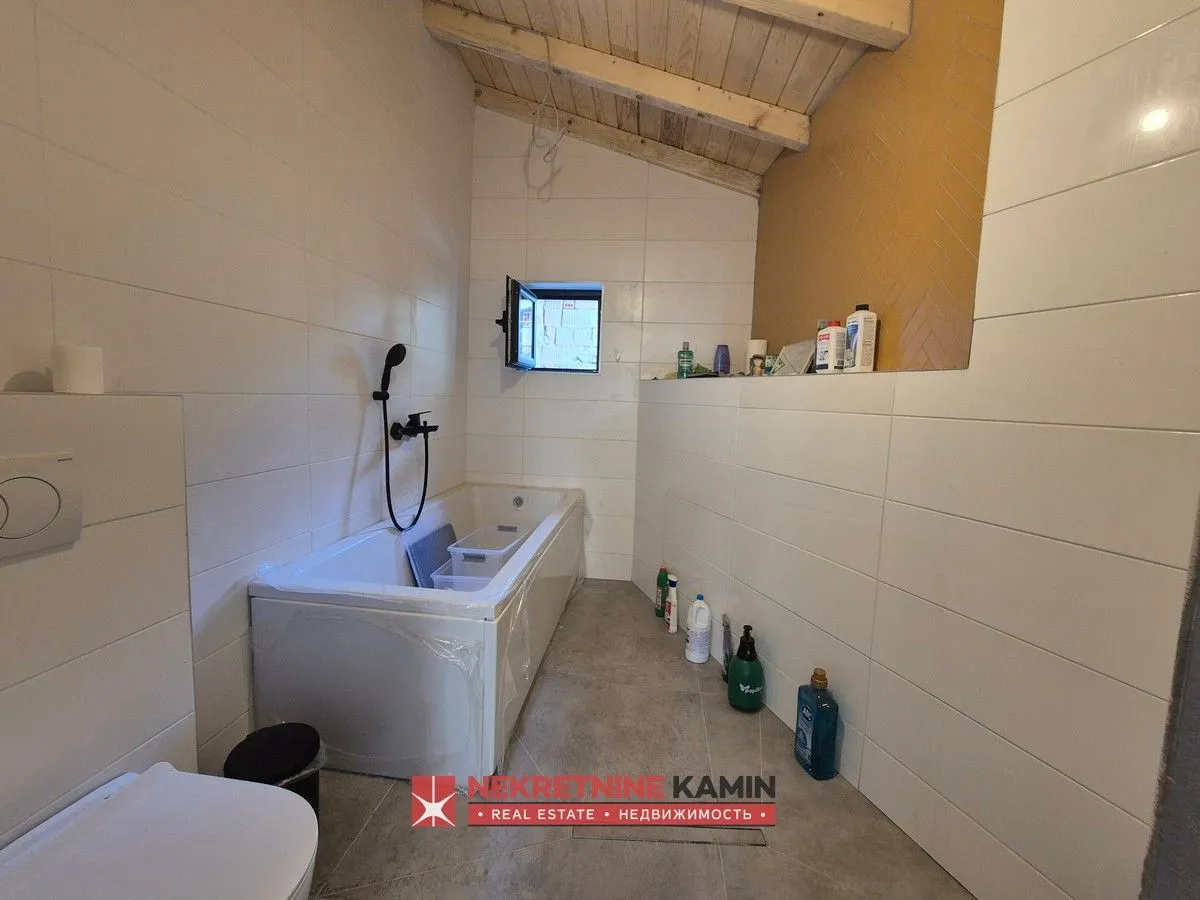 Sale, house, 210m², Markovići, Budva