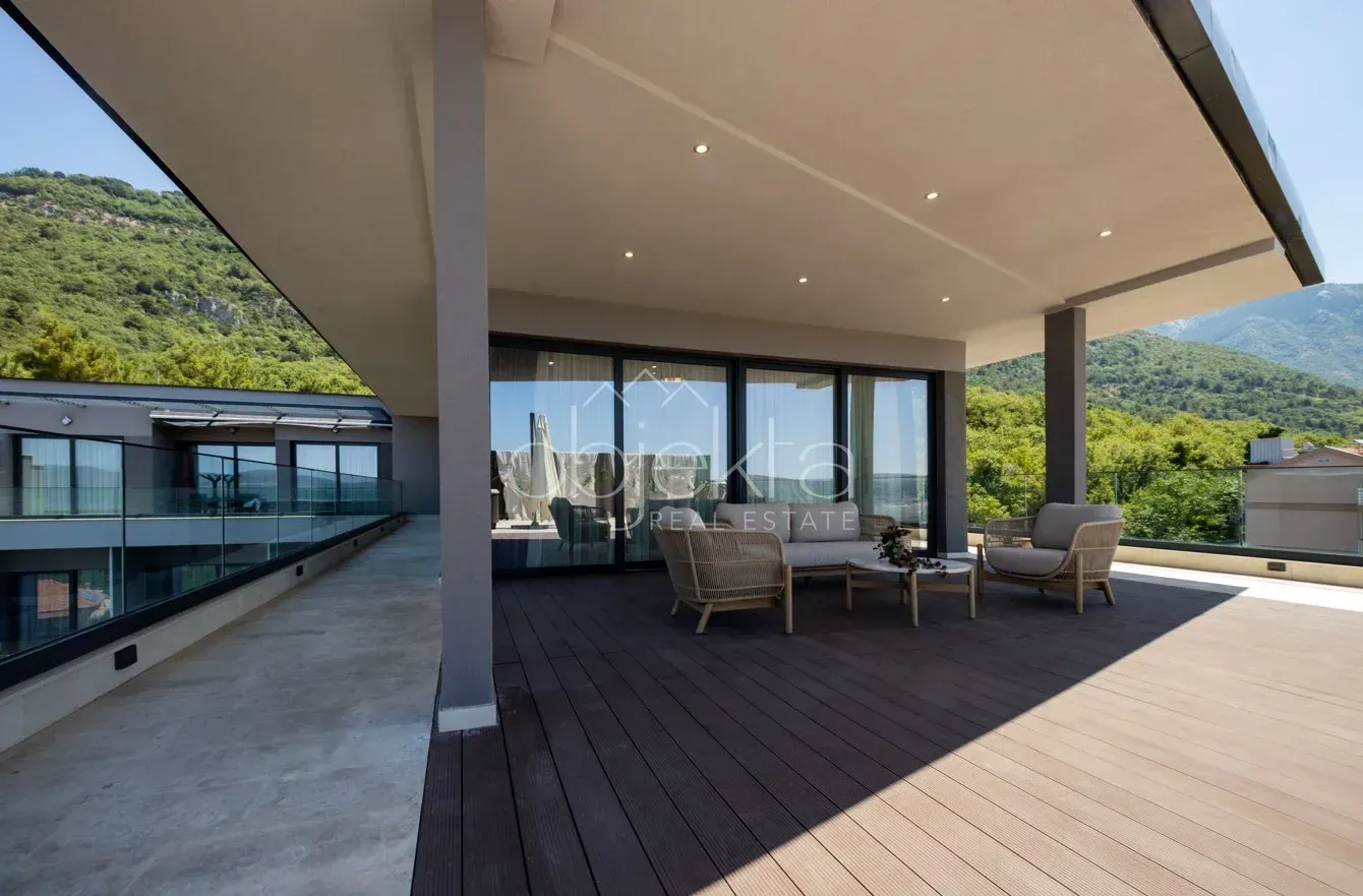 Rent, apartment, 117m², Tivat, Crna Gora