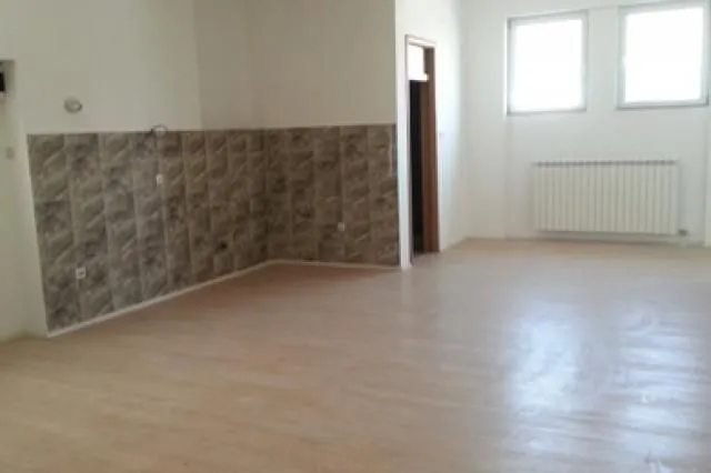 Izdavanje, kuća, 590m², Zemun Sve Podlokacije, Beograd