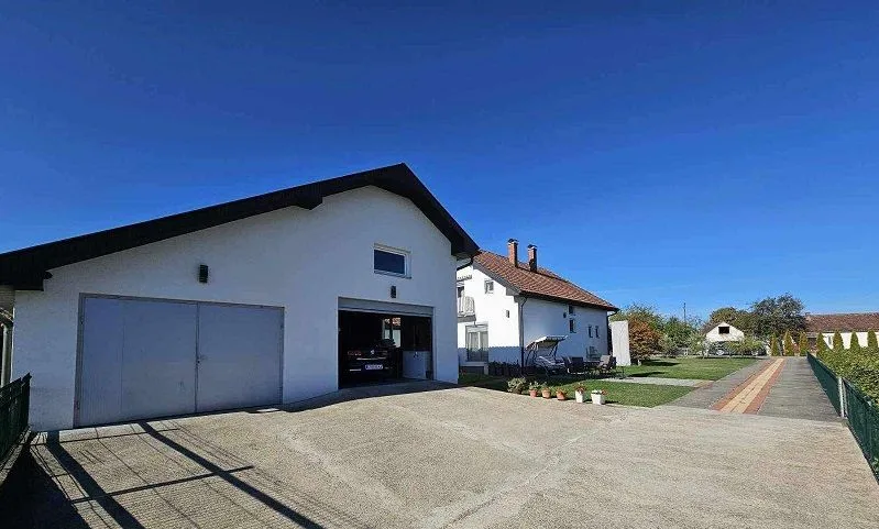 Prodaja, kuća, 200m², Centar, Loznica