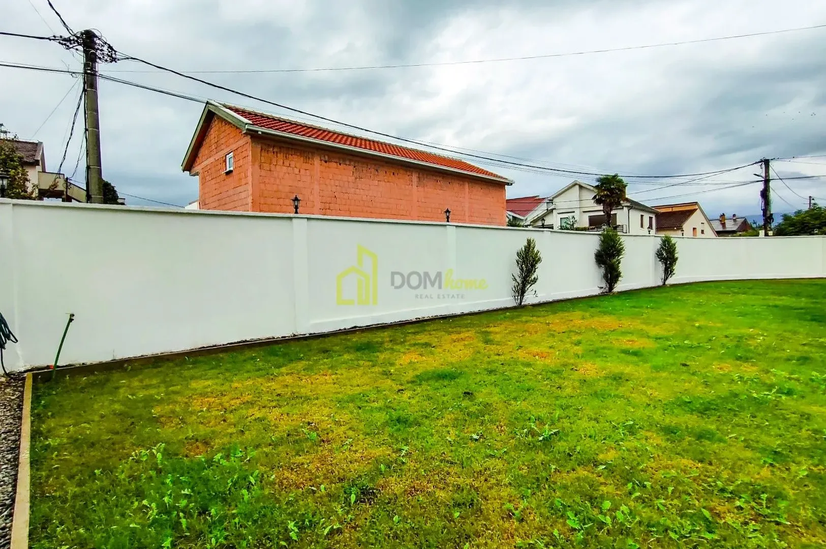 Sale, house, 340m², Tološi, Podgorica