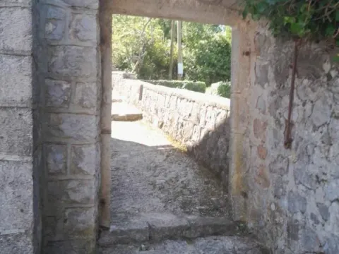 Prodaja, plac, 1700m², Kotor, Crna Gora - image 2