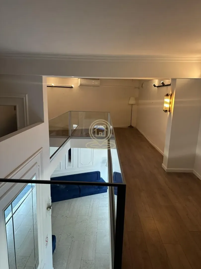 Rent, office space, 230m², Andrićev Venac, Beograd
