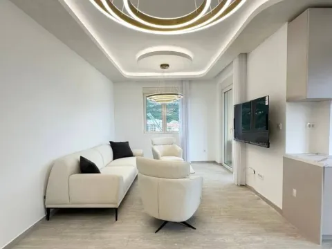 Sale, two bedroom apartment, 74m², Bečići, Budva - image 2