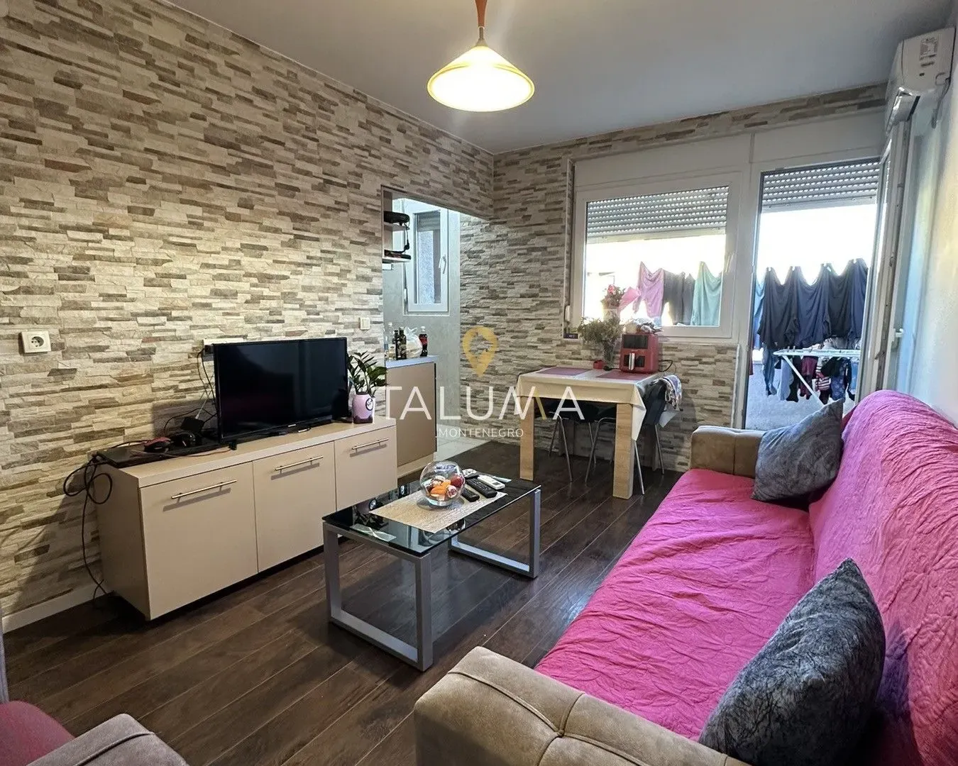 Izdavanje, jednosoban stan, 43m², Centar, Podgorica