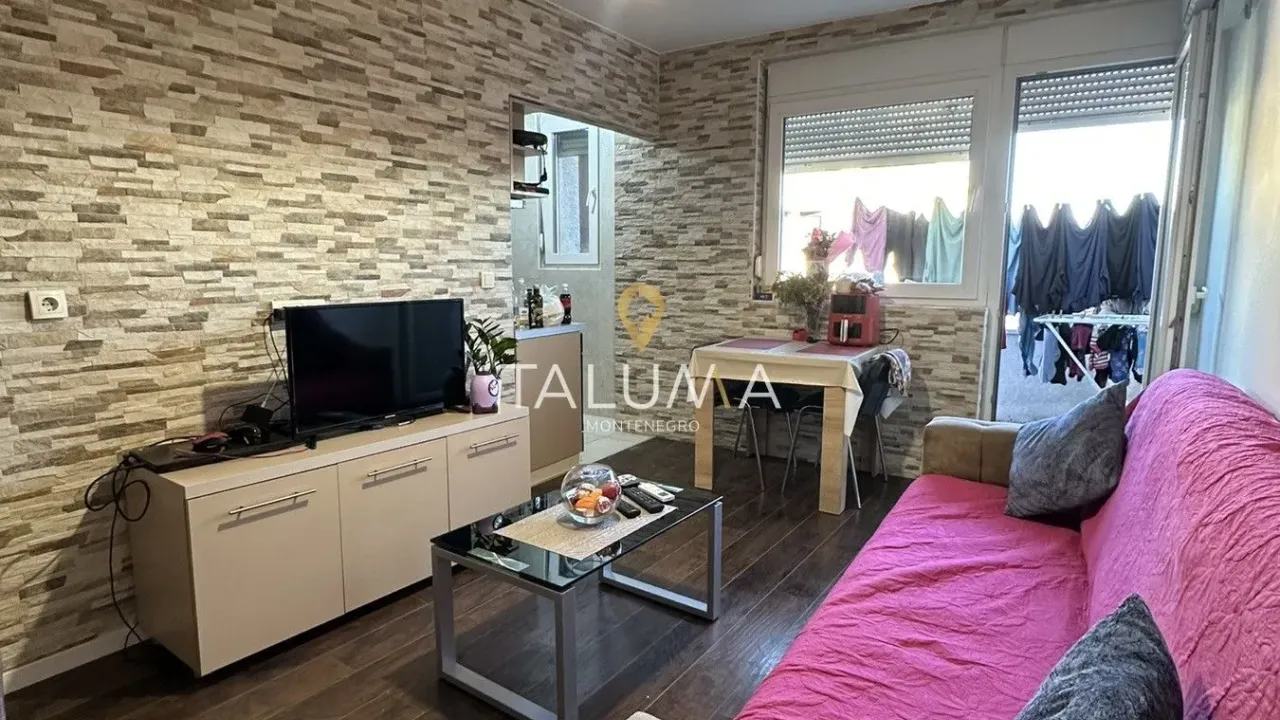 Izdavanje, jednosoban stan, 43m², Centar, Podgorica