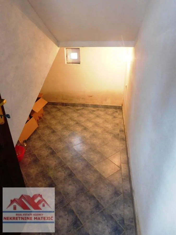 Prodaja, kuća, 264m², Korićani, Kragujevac