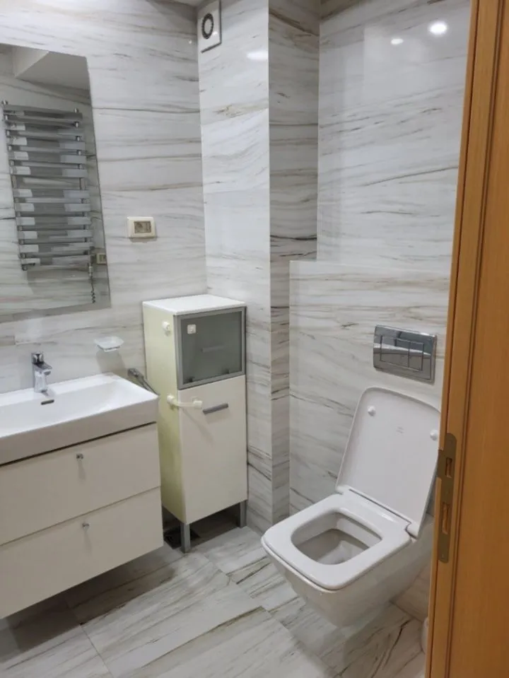 Izdavanje, trosoban stan, 95m², Preko Morače, Podgorica