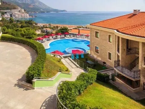 Sale, one bedroom apartment, 93m², Bečići, Budva