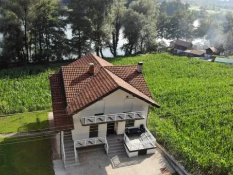 Prodaja, kuća, 270m2, Mali Zvornik Prodaja, kuća, 270m2, Mali Zvornik