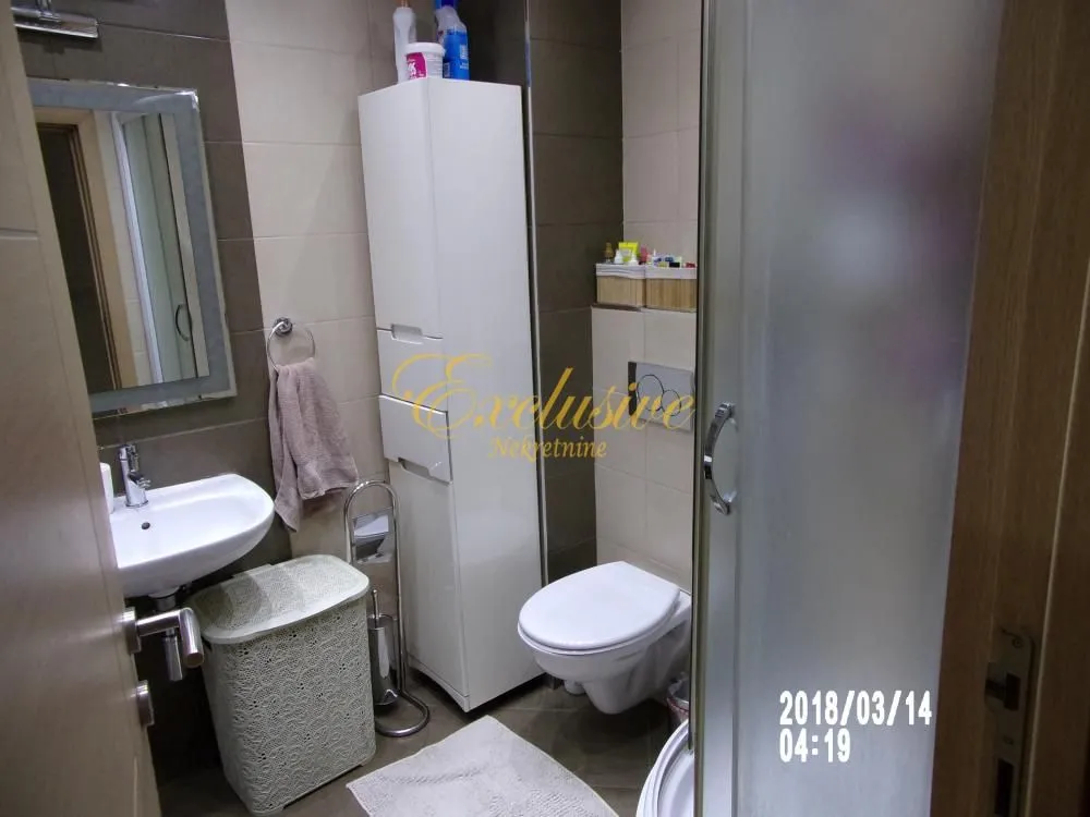 Prodaja, trosoban stan, 76m², Stari Grad, Beograd