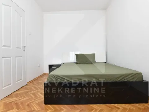 Izdavanje, kuća, 250m², Zagorič, Podgorica - image 9