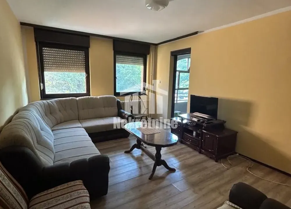 Izdavanje, trosoban stan, 80m², Višnjička Banja, Palilula Sve Podlokacije