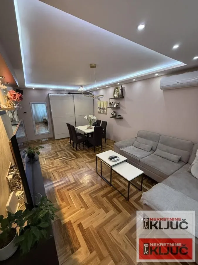 Prodaja, jednosoban stan, 42m², Kej, Novi Sad Sve Podlokacije