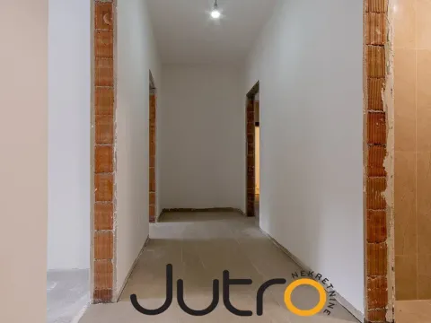 Prodaja, četvorosoban stan, 155m², Podgorica, Crna Gora - image 5