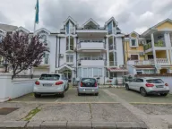 Izdavanje, stan, 200m², Gorica C, Podgorica - image 1