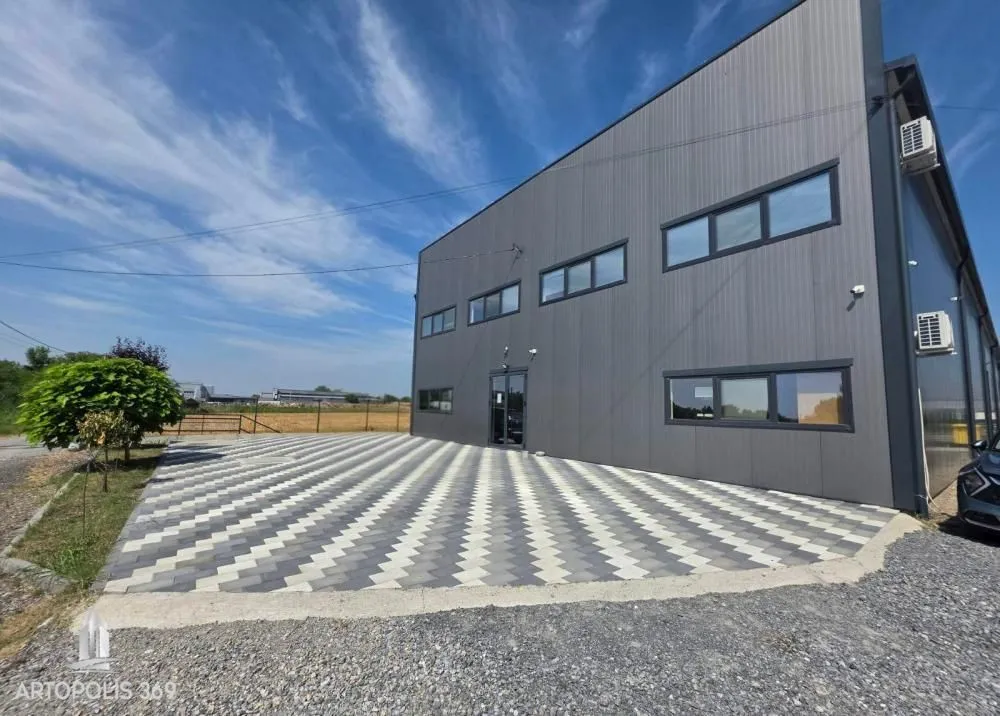 Rent, office space, 536m², Čukarica, Beograd