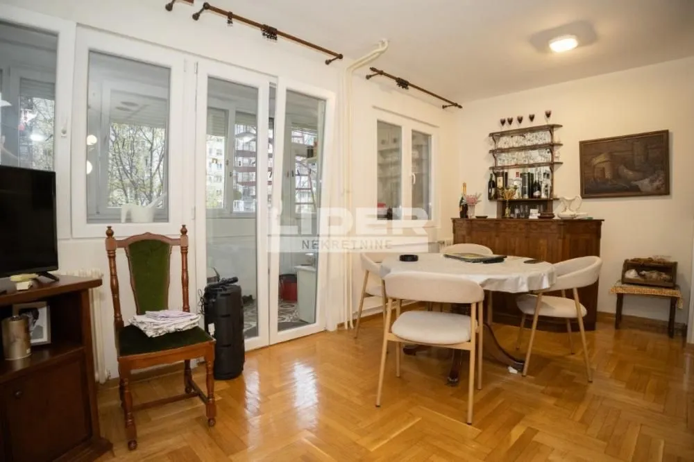 Prodaja, dvosoban stan, 74m², Novi Beograd Blok 63, Novi Beograd Sve Podlokacije