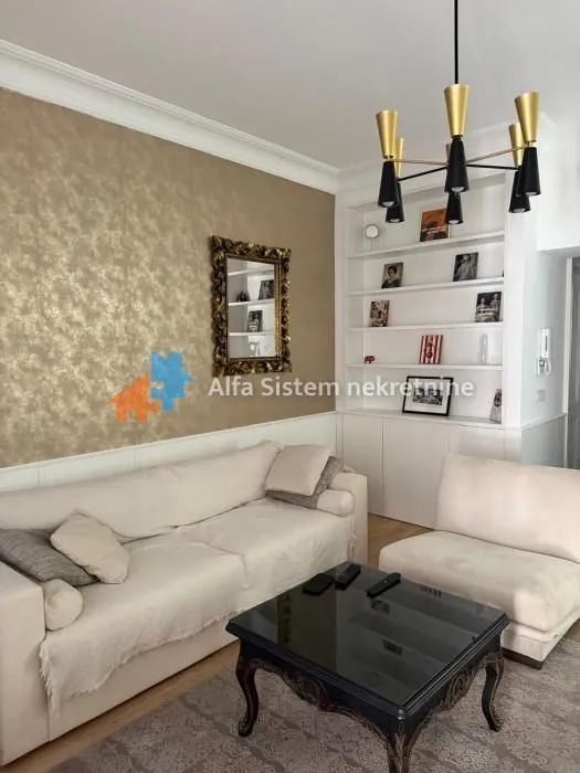 Izdavanje, dvosoban stan, 70m², Stari Grad, Beograd