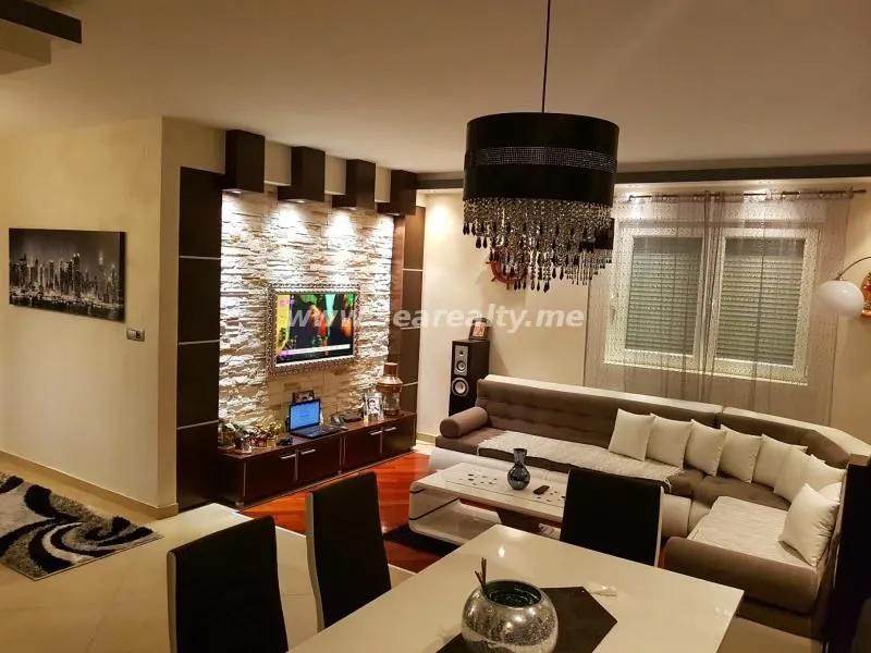 Prodaja, dvosoban stan, 71m², Kotor, Crna Gora
