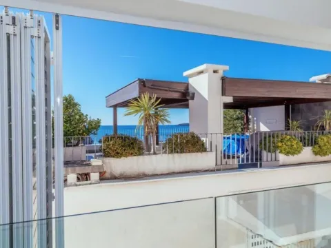 Daily-rent, three bedroom apartment, 75m², Pržno, Budva - image 1