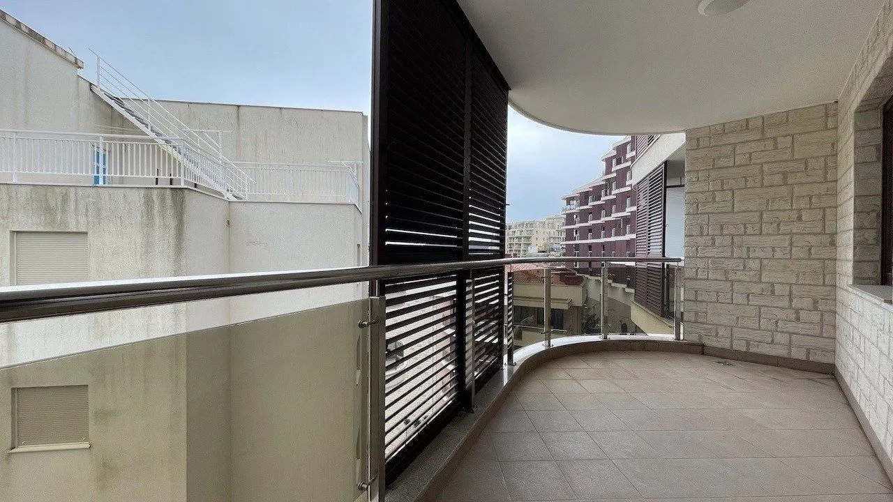 Prodaja, stan, 120m², Kamenovo, Budva