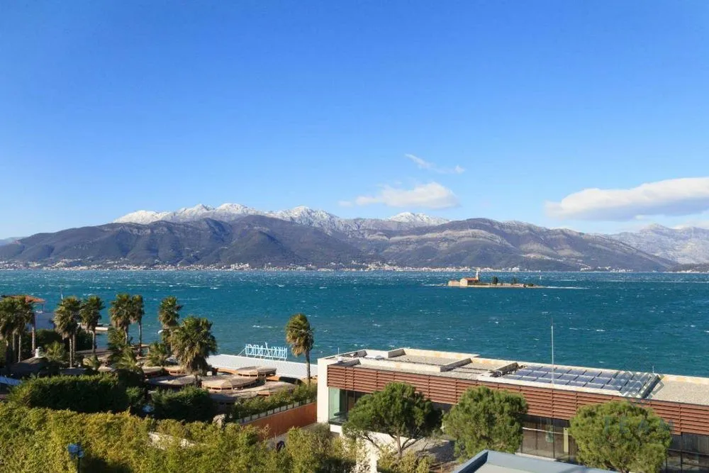 Sale, three bedroom apartment, 230m², Bogišići, Tivat