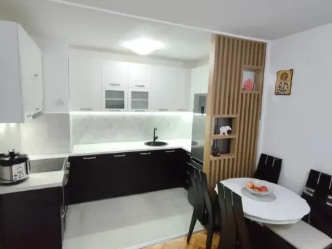 Prodaja, jednosoban stan, 50m², Zabjelo, Podgorica - image 1