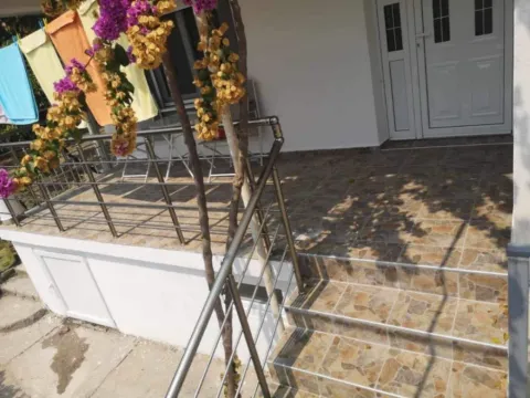 Izdavanje, kuća, 72m², Ilino, Bar - image 2