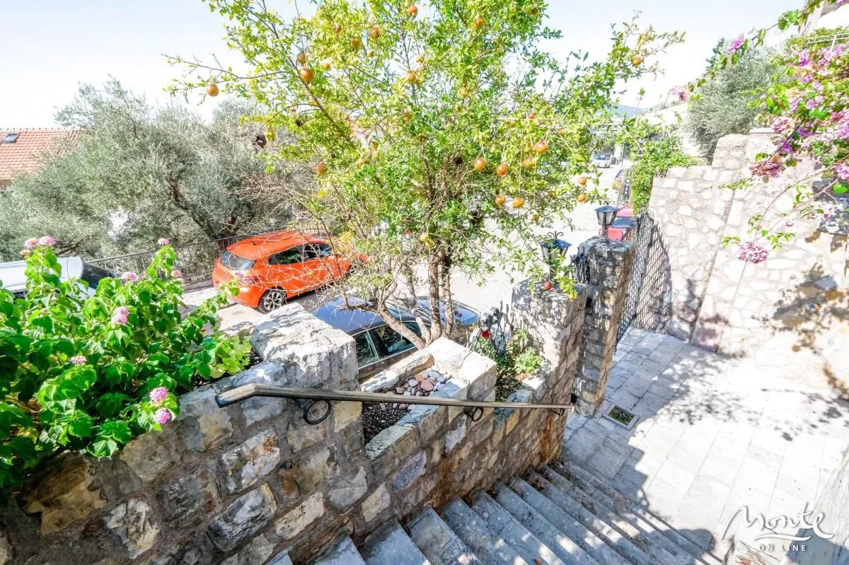 Sale, house, 375m², Sveti Stefan, Budva