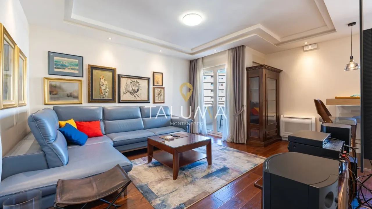 Izdavanje, dvosoban stan, 68m², City Kvart, Podgorica