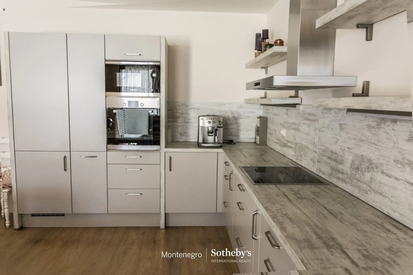 Sale, house, 326m², Stoliv, Kotor