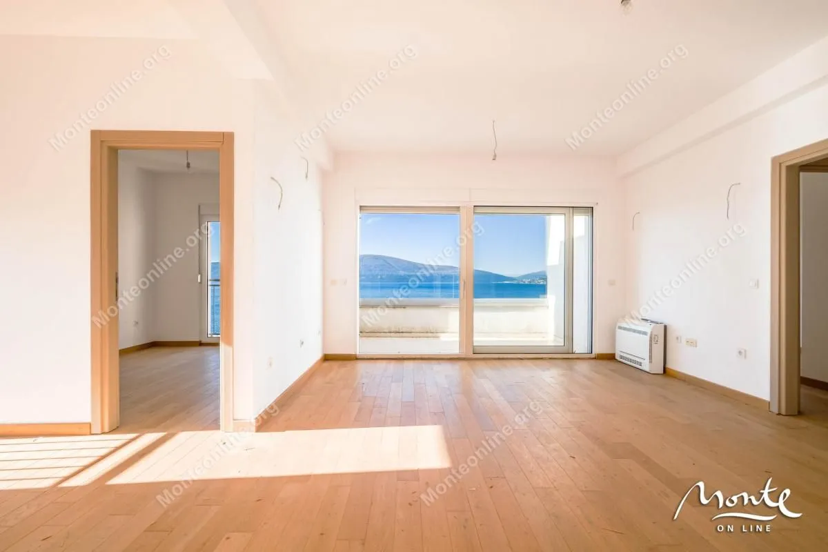 Prodaja, dvosoban stan, 66m², Tivat, Crna Gora