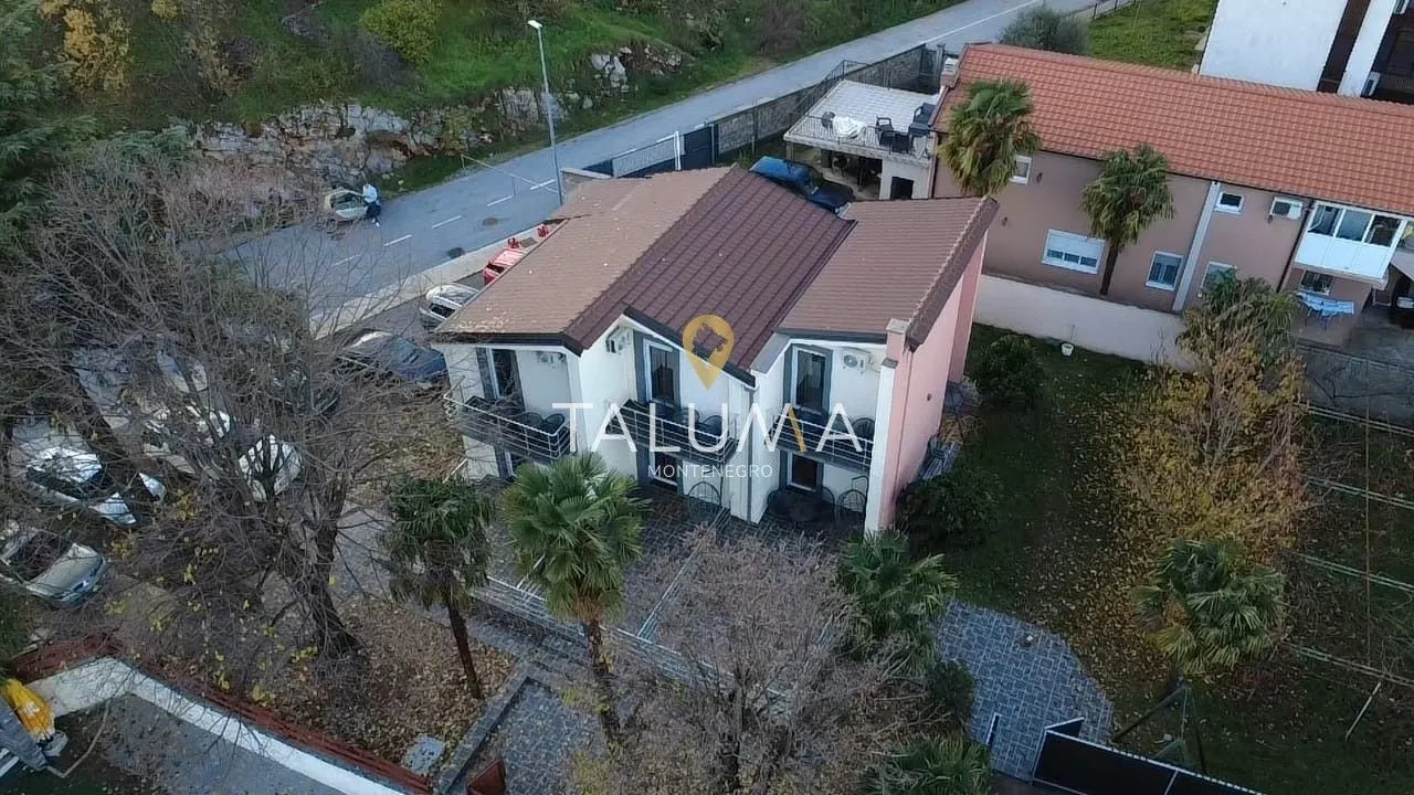 Izdavanje, poslovni prostor, 460m², Gornja Gorica, Podgorica