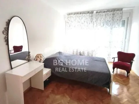 Izdavanje, trosoban stan, 76m², Kalenić Pijaca, Vračar Sve Podlokacije - image 8